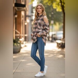 Lunik Cold-Shoulder Plaid Western Button-Up Shirt in Rust & Olive Cotton Size M